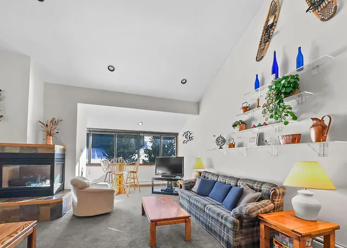 Cj404 Copper Junction Apartment