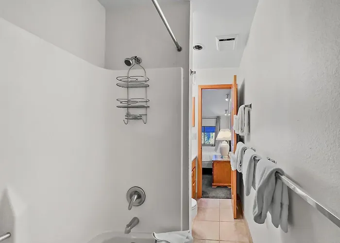 Cj404 Copper Junction Apartment
